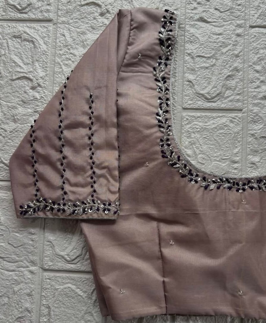 Mauve Aariwork Blouse – Timeless Elegance with Intricate Detailing - Image 2