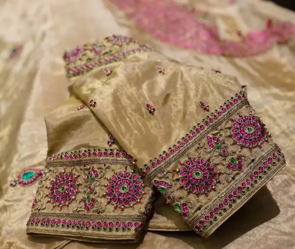 Ethereal Shine – Tissue Bridal Charm