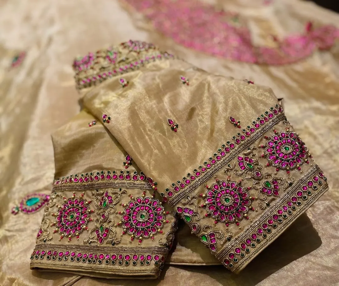 Ethereal Shine – Tissue Bridal Charm