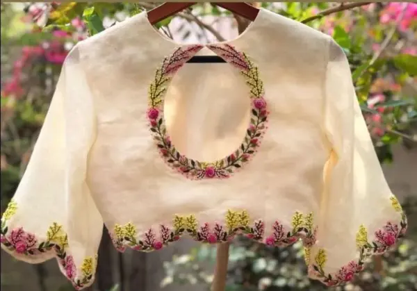 Intricate Beauty – Premium Thread Aariwork Blouse for Ethnic Glam