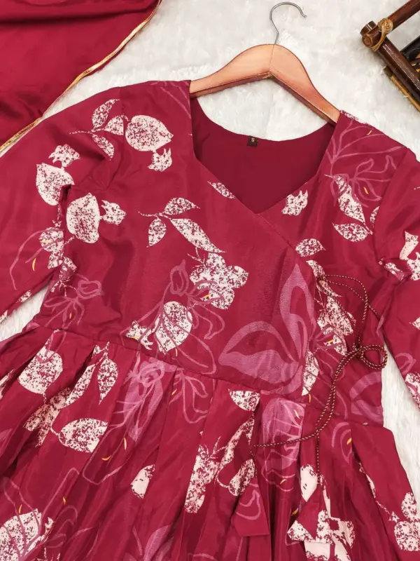 Stylish Aura Maroon Suit with Dupatta