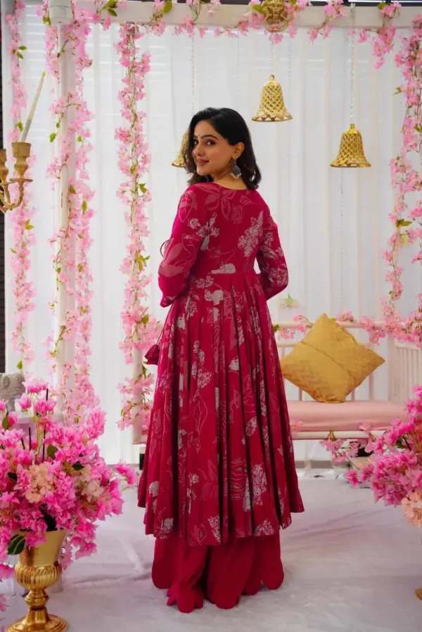 Stylish Aura Maroon Suit with Dupatta