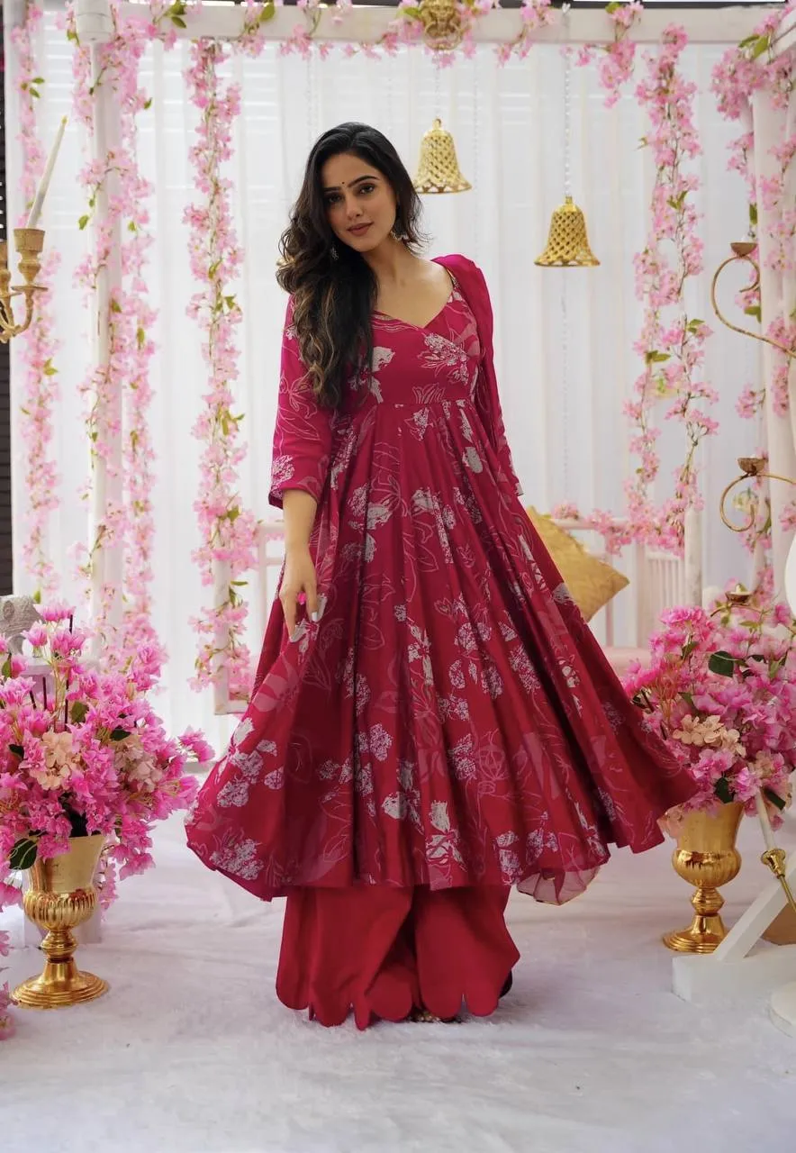 Stylish Aura Maroon Suit with Dupatta