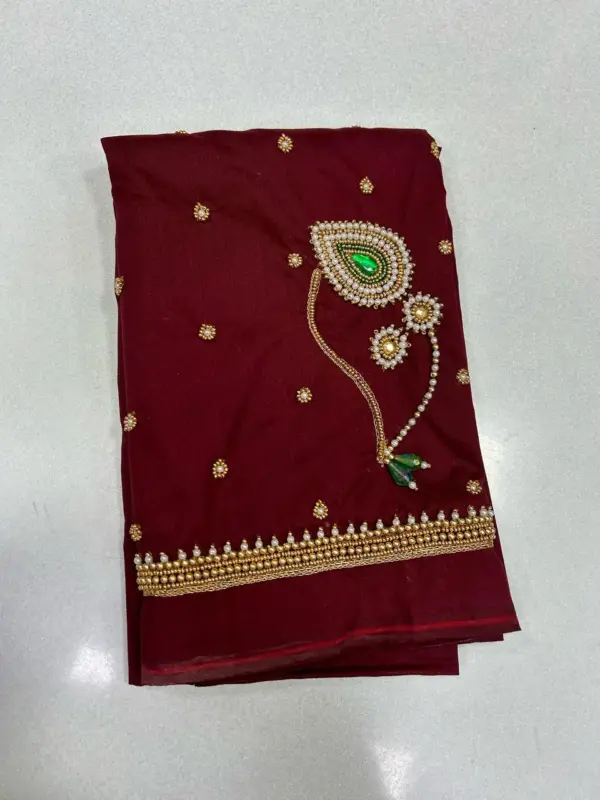 Timeless Beauty – Elegant Nath Collections at Unbeatable Prices