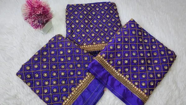 Chic Checks Aari Work Blouse – Trending Design at Unmissable Offer