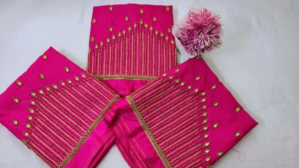 Elegant Lines Aari Work Blouse – Designer Pick at Exclusive Offer Price