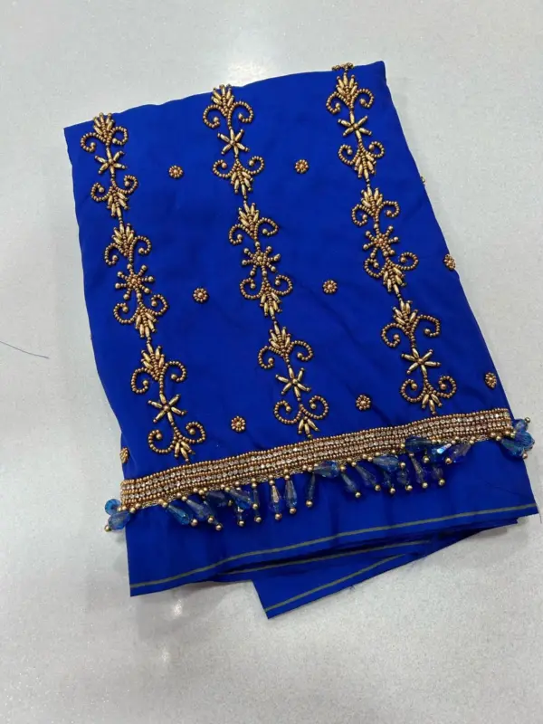 Elegant Lines Designer Aariwork Blouse – Latest Style at an Exclusive Offer!