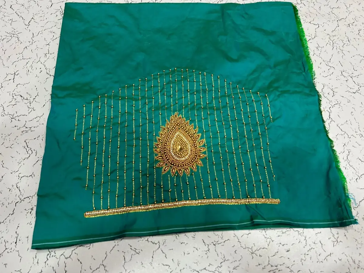 Elegant Tilakam Buti Lines Design Blouse – Latest Trend at Exclusive Offer! 3