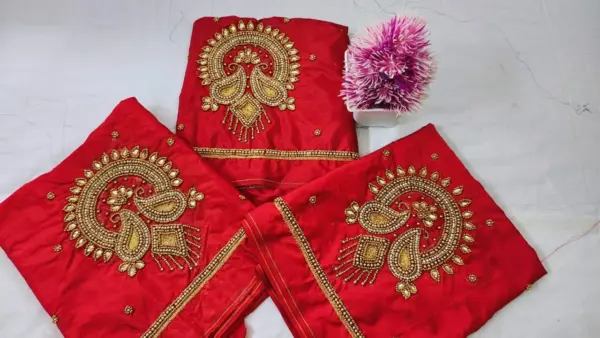 Graceful Moon Buti Aariwork Blouse – Elegant Beauty on Offer