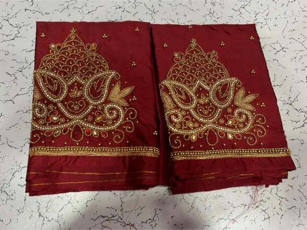 Elegant Threads – Buti Aariwork Blouse for Effortless Grace