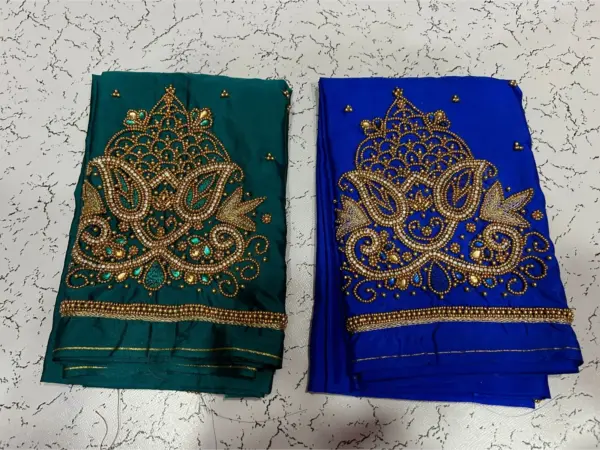 Elegant Threads – Buti Aariwork Blouse for Effortless Grace