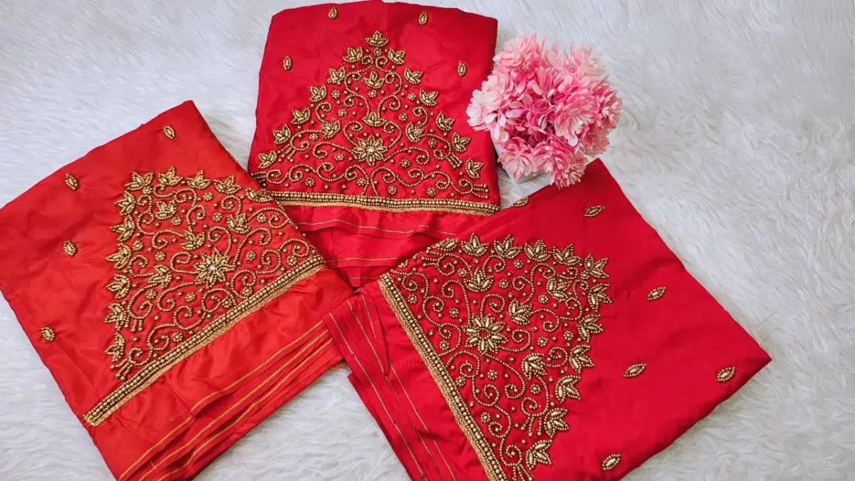 Elegant Tissue Buti Aariwork Blouse – Handcrafted Design at Offer Price | Customizable Ethnic Wear Online 3