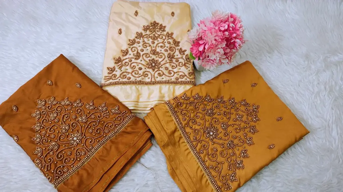 Elegant Tissue Buti Aariwork Blouse – Handcrafted Design at Offer Price | Customizable Ethnic Wear Online 7