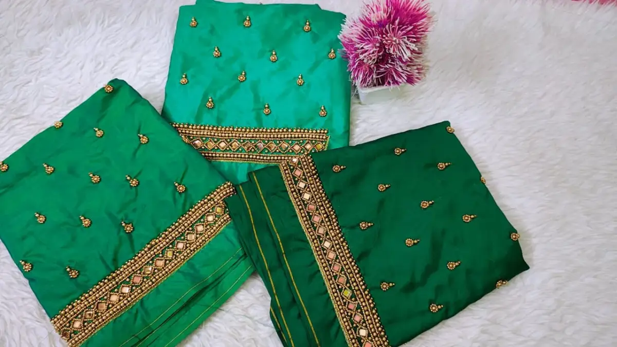 Timeless Charm: Beads Buti Aari Work Blouse with Sleek Border Detailing 2
