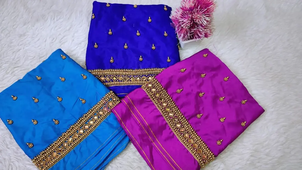 Timeless Charm: Beads Buti Aari Work Blouse with Sleek Border Detailing 5