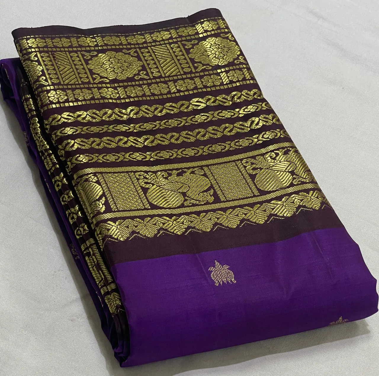 Luxury Kanchipuram Silk Saree with 1G+++ Pure Gold Zari Authentic Silk Mark Certified