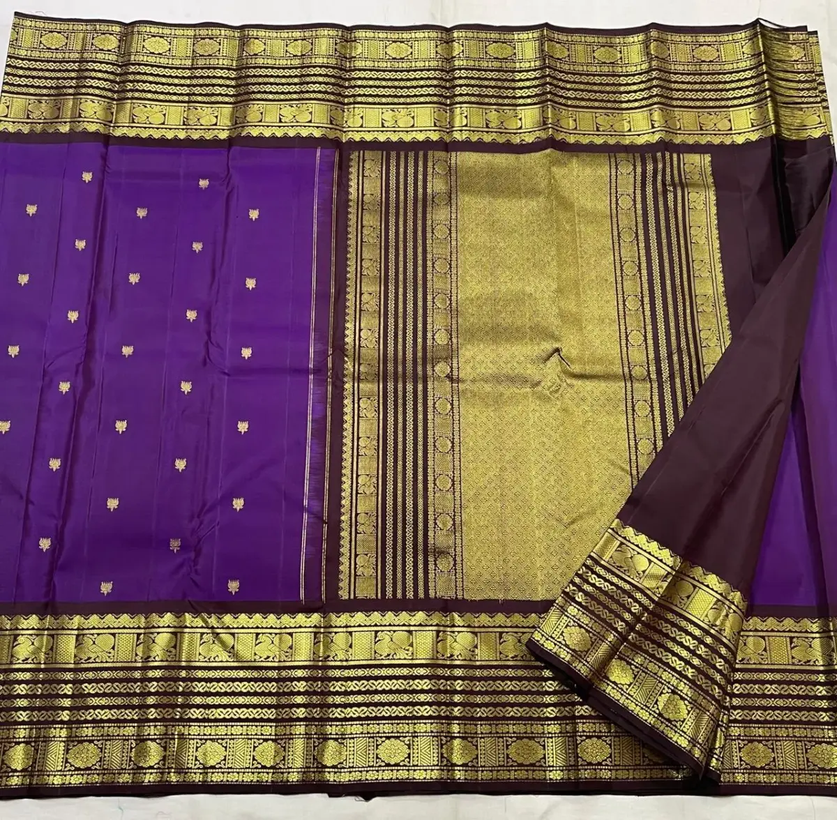 Luxury Kanchipuram Silk Saree with 1G+++ Pure Gold Zari  Authentic Silk Mark Certified 3