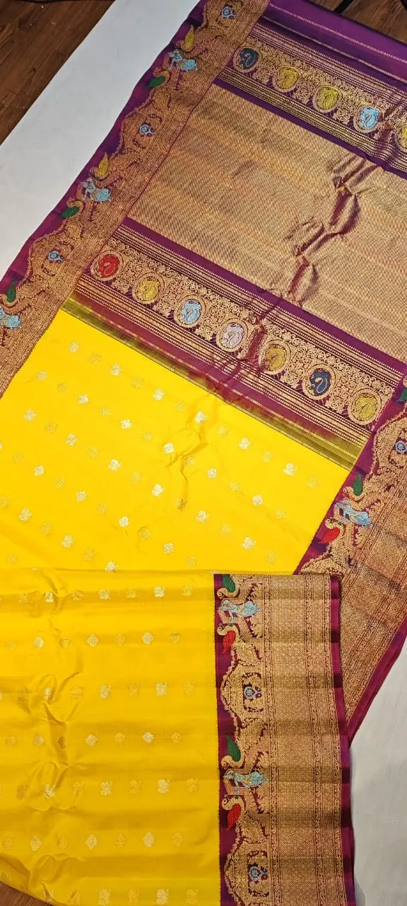 Majestic Gadwal Silk Saree with Dual Turning Meena Weave Kuthu Interlock Masterpiece