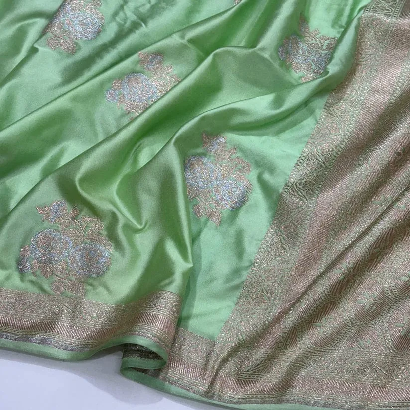 Premium Banarasee Musroo Silk Saree with Sona Roopa Weaving Flowy & Body Hugging Elegance