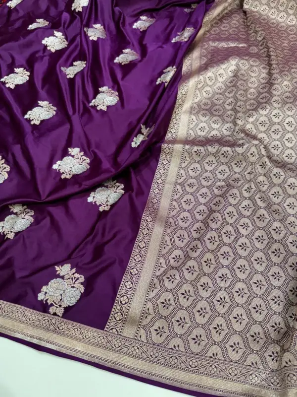 Premium Banarasee Musroo Silk Saree with Sona Roopa Weaving Flowy & Body Hugging Elegance