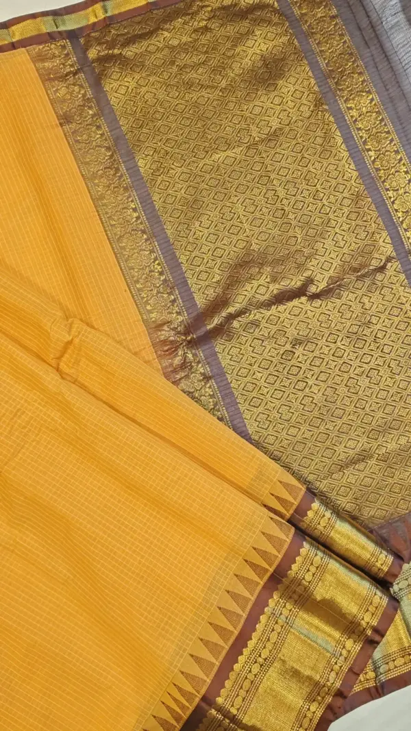 Premium Gadwal Cotton Saree with Temple Kuthu Interlock Weaving Pure Silk & Jari Elegance