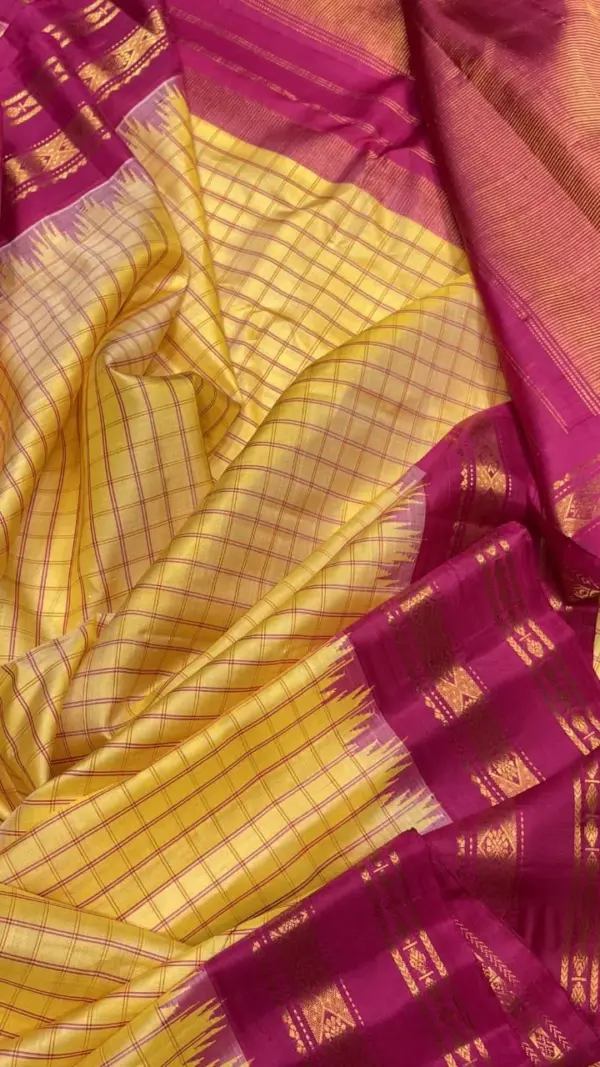 Timeless Elegance Pure Gadwal Silk Saree with Rich Zari Border – Royal Heritage Weave