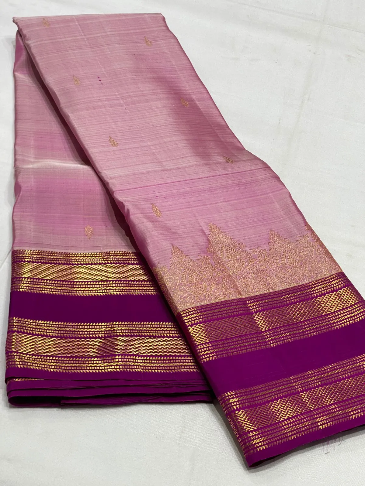 Opulent Onion Pink Pure Kanchipuram Pattu Saree  2G++ Zari | Silk Mark Certified Handloom Elegance