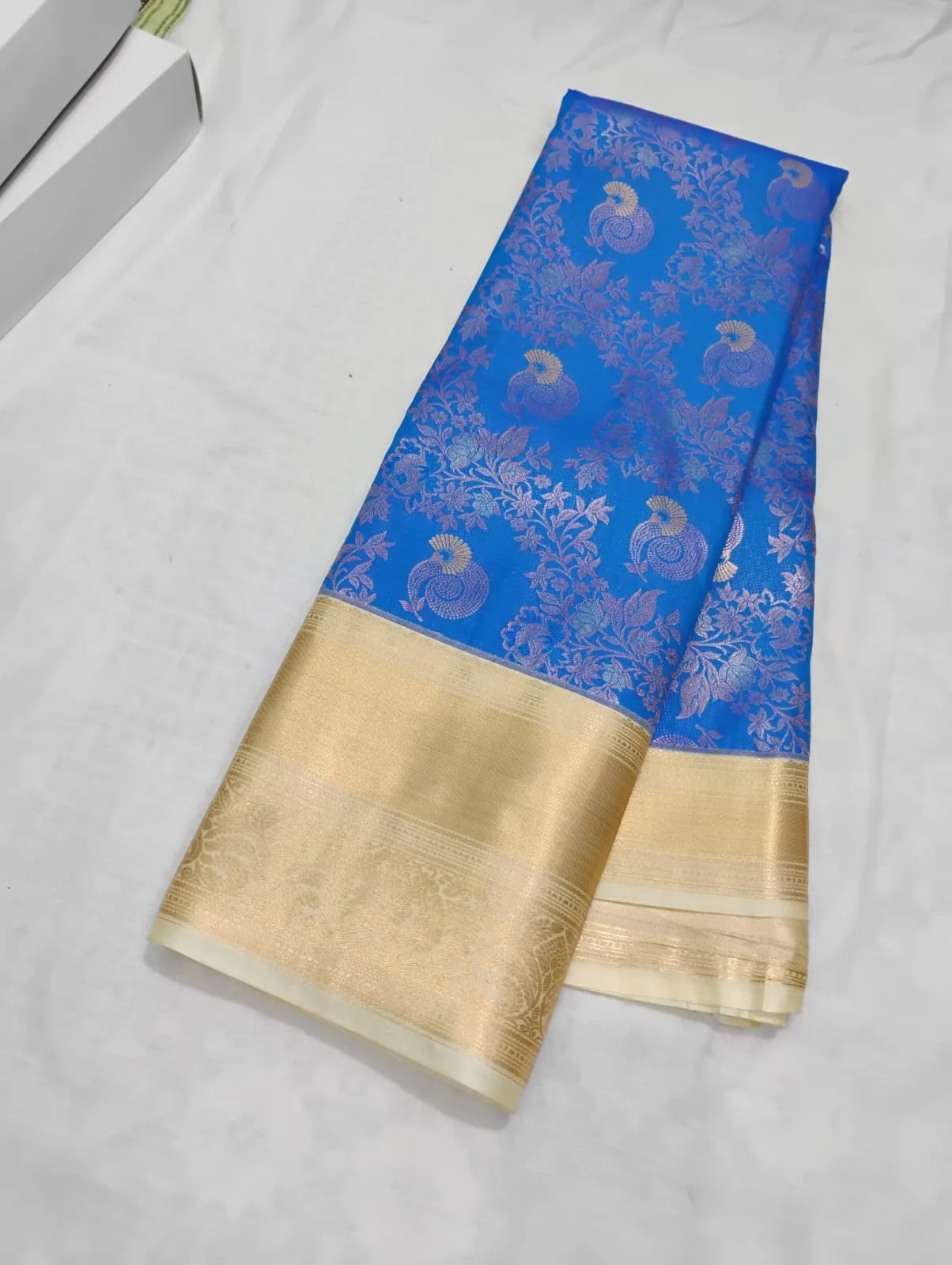 Bridal Semi Kanchipuram Silk Saree | Traditional Kuttu Border, All-Over Gold Zari Weaving & Contrast Blouse Piece