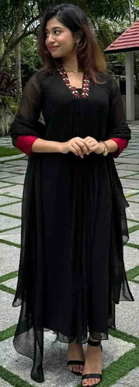 Elegant Black Floral Embroidered V-Neck Pleated Kurti Set with Red Accents – Festive Party Wear Gown 1