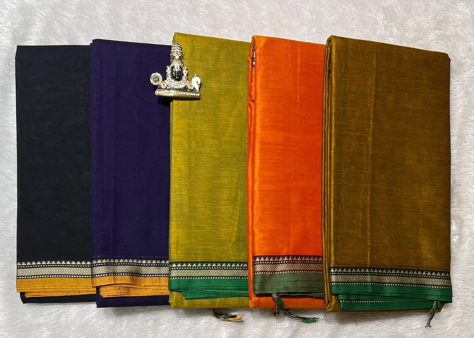 Plain Mercerised Narayanpet Cotton wholesale Sarees with Contrast Temple Border & Running Blouse