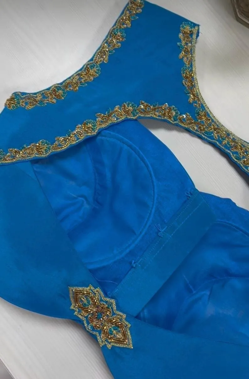 Sky Blue Padded Silk Blouse – Designer Cut-Out Back Saree Blouse with Gold Zardozi Border & Inner Bustier Support