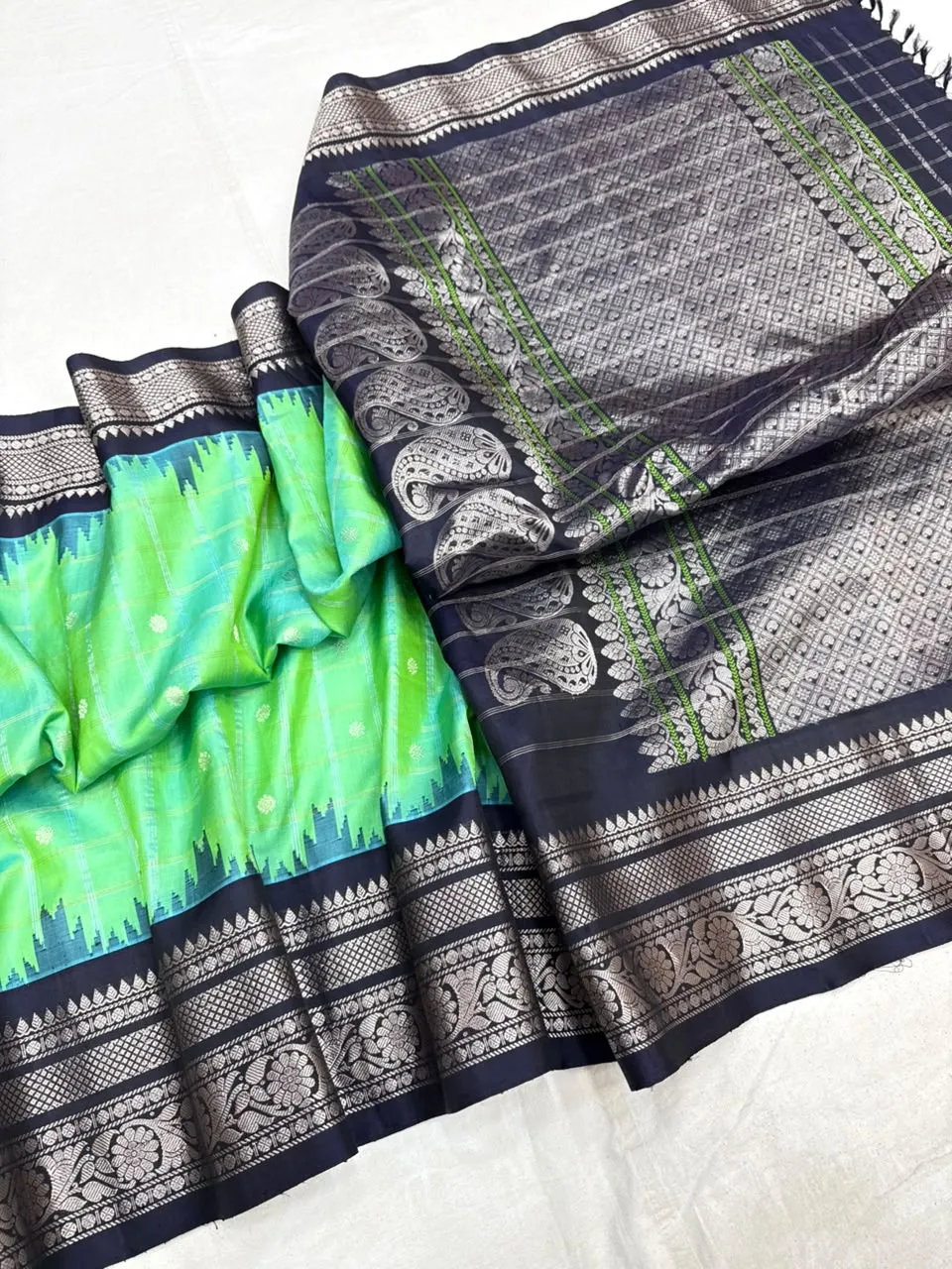 Authentic Pure Handloom Gadwal Silk Saree | Traditional Kanchi Border & Kuttu Work Rich Zari Saree for Weddings