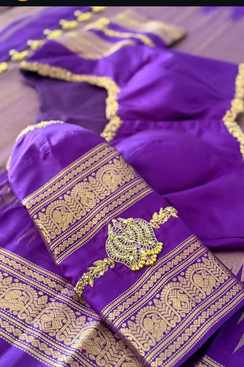 Hand Embroidered Purple Pattu Blouse – Kundan Armlet Motifs & Sweetheart Neckline