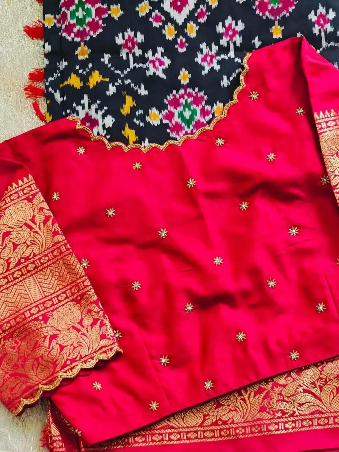 Hot Pink Silk Saree Blouse with Handcrafted Parrot Motif – Scallop Cutwork Neckline & Rich Zari Border Sleeves for Pattu Sarees 1