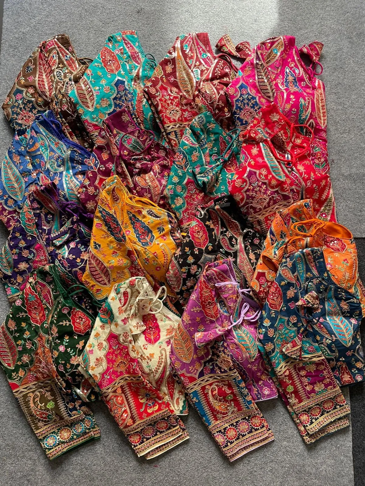 Kalamkari Position Print Padded Crepe Silk Saree Blouse with Back Dori & 3/4 Sleeves