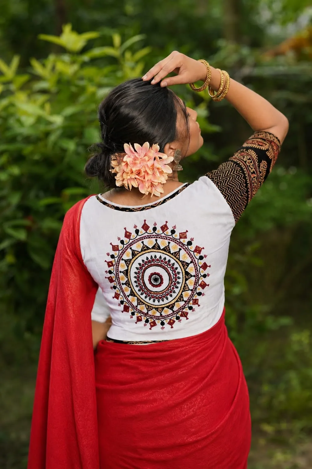 Khadi Cotton Applique Work Boat Neck Readymade Blouse – Front Open Non-Padded Saree Blouse (Alterable 32-44)