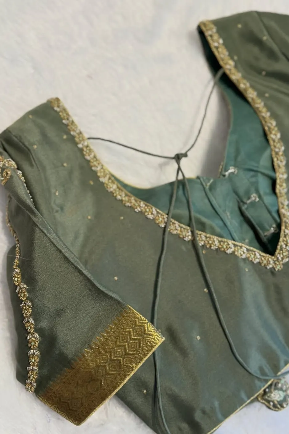 Olive Green Pure Raw Silk Saree Blouse – Gold Zari Maggam Work Neckline & Traditional Woven Border Elbow Sleeves with Dori