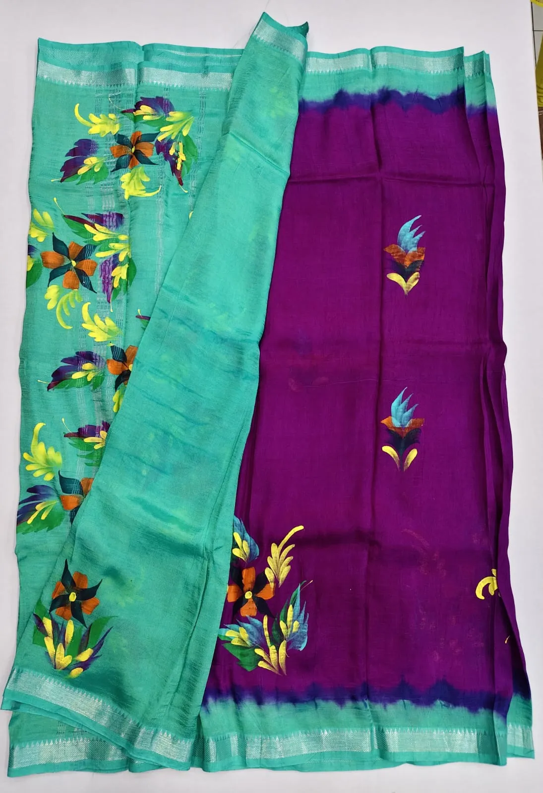 Original Hand Painted Mangalagiri Pattu Dying Saree – 50K Small Zari Border Silk Saree with Grand Hand Paint Pallu & Contrast Blouse