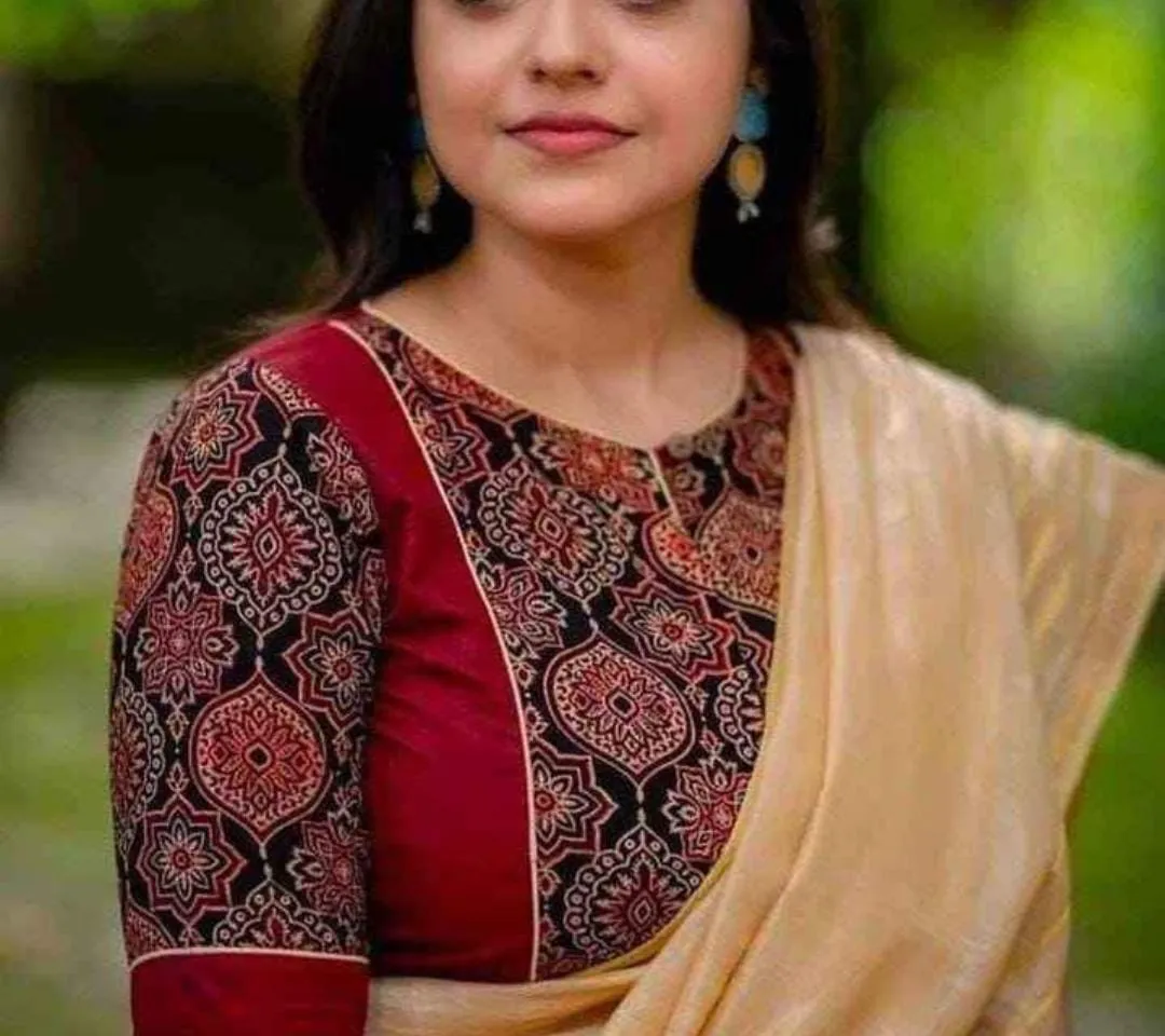 Wholesale Ajrakh Patchwork Readymade Blouse – Malai Cotton Front Open Non-Padded Saree Blouse with Glass Sleeves (Free Size 32–44)