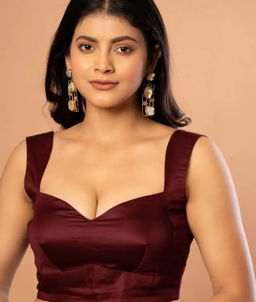 Wine Maroon Raw Silk Sleeveless Saree Blouse – Sweetheart Neckline Plunging Low Back Designer Choli