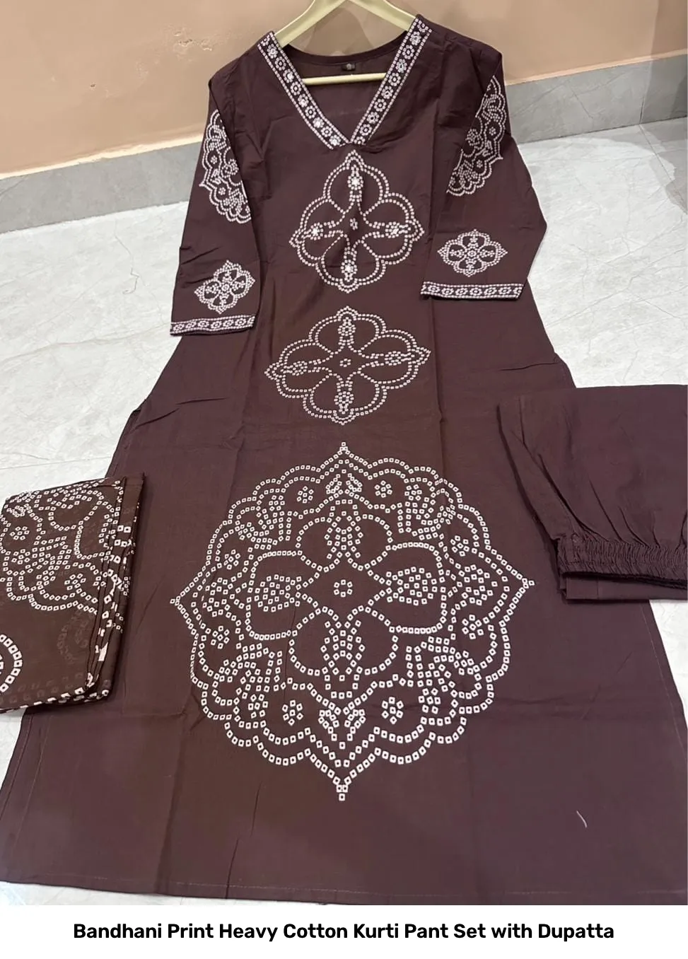 Bandhani Print Heavy Cotton Kurti Pant Set with Dupatta 2