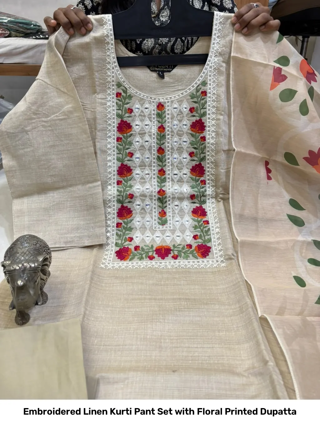 Embroidered Linen Kurti Pant Set with Floral Printed Dupatta 4