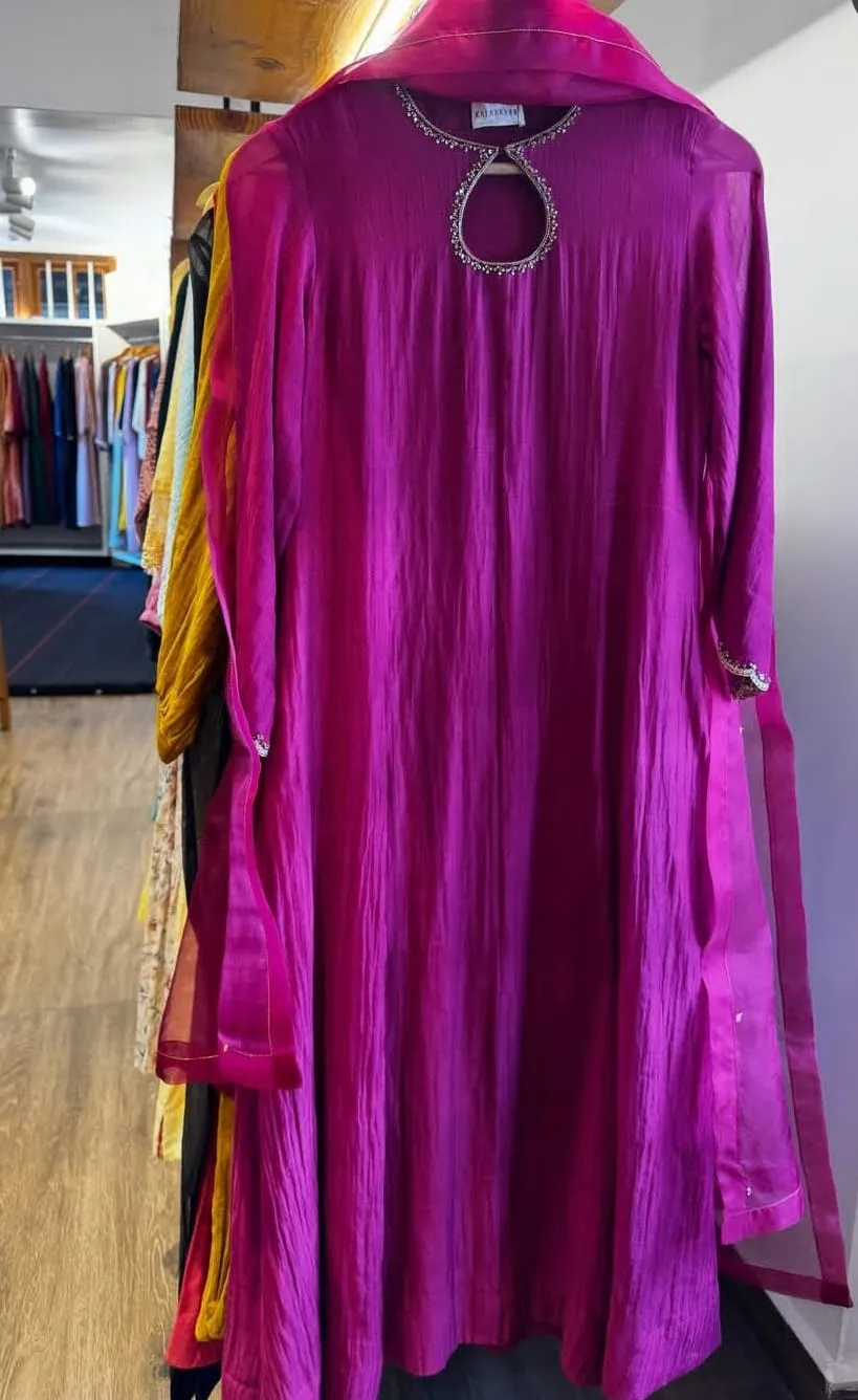 Magenta Crinkle Silk Kurti Set with Keyhole Zari Neckline