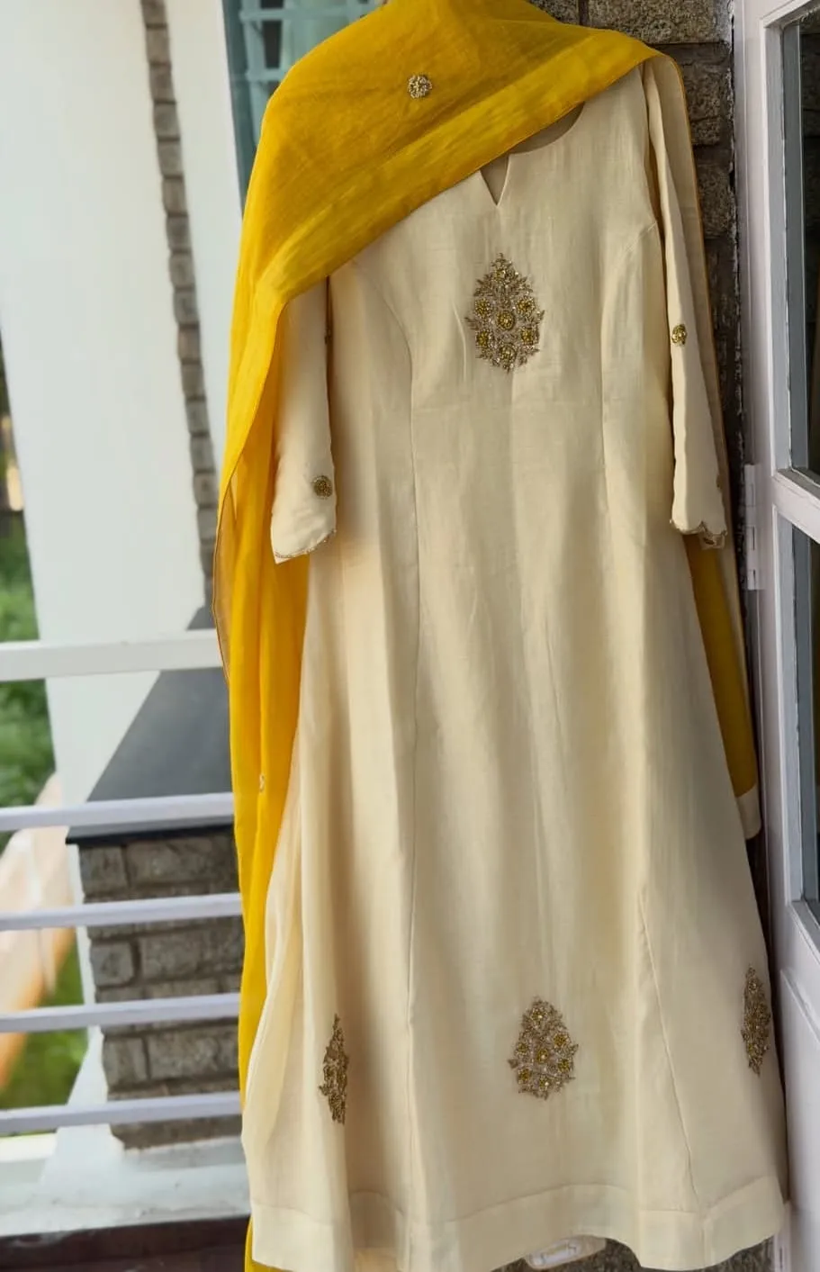 Off White Chanderi Silk Suit Set with Contrast Yellow Dupatta | Handcrafted Zardozi Motif Kurti Set