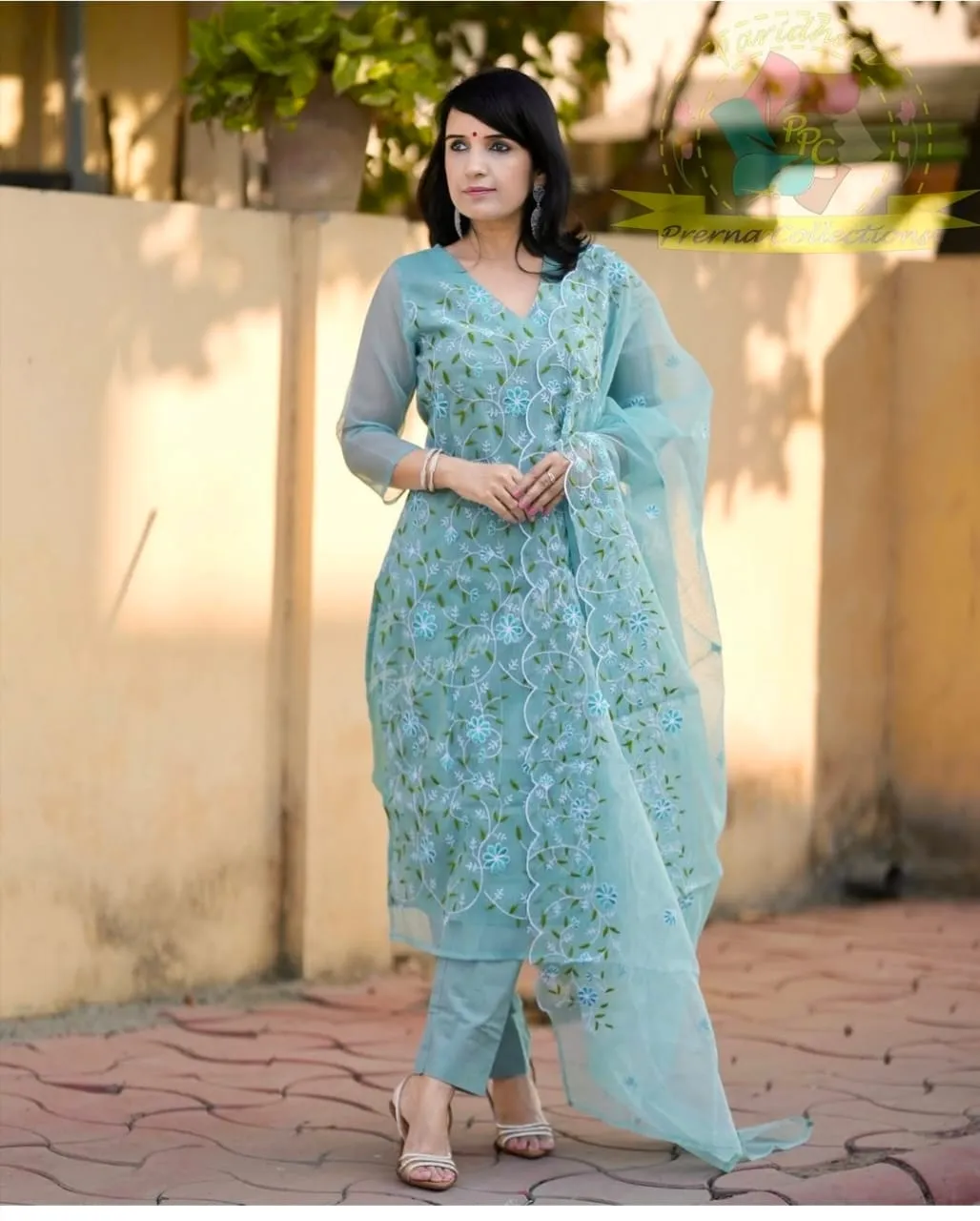 Pastel Sea Green Pure Soft Kota Doria Floral Embroidered Kurti Pant Set with Scalloped Dupatta (Cotton Lined 3-Piece Suit) 1