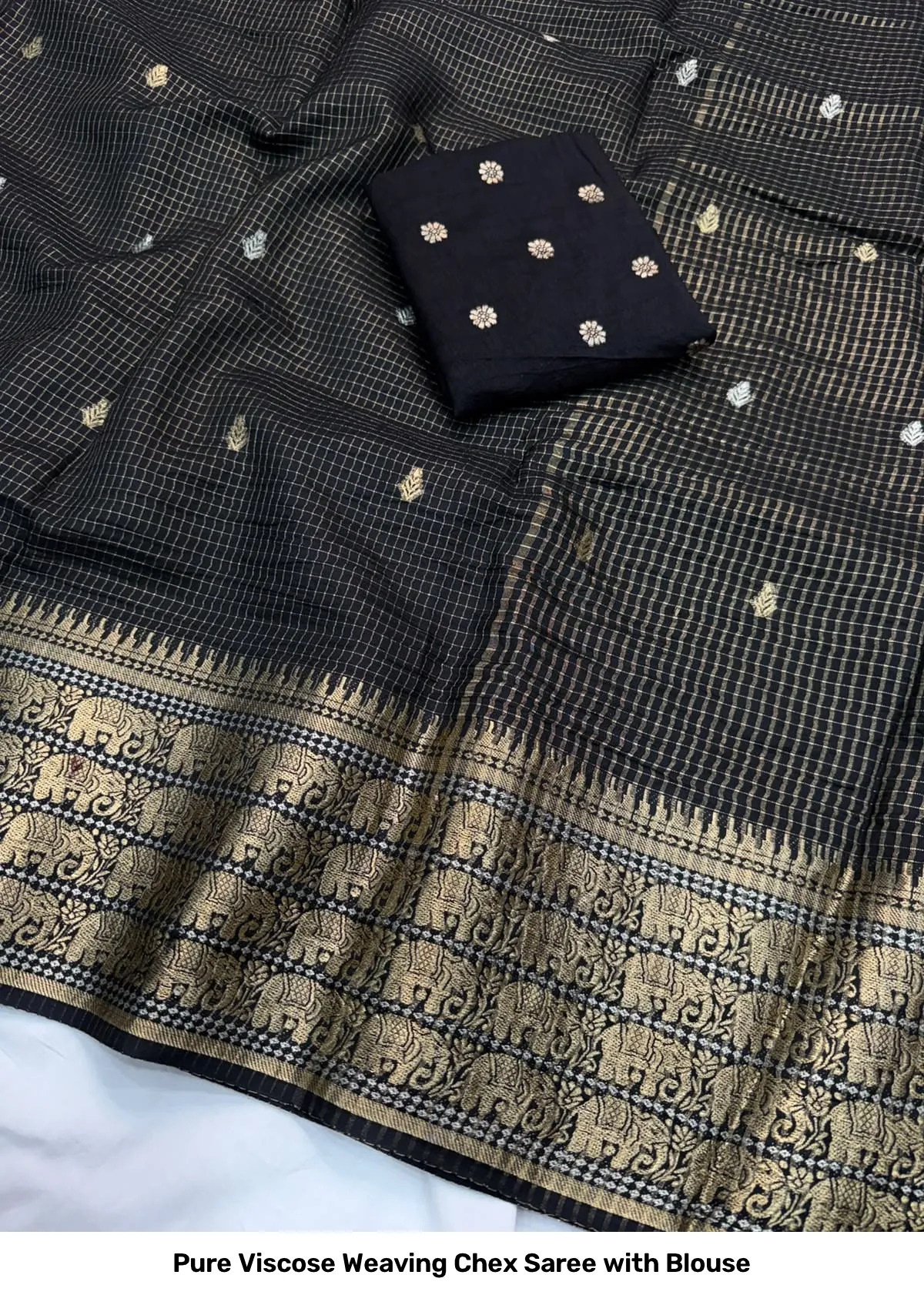 Pure Viscose Weaving Chex Saree with Blouse 6
