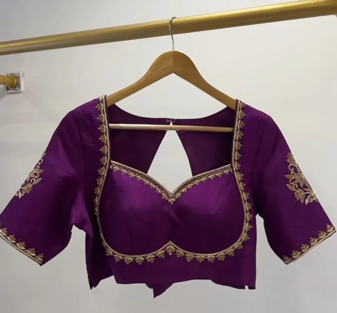 Purple Silk Padded Blouse Sweetheart Cut & Zari Border