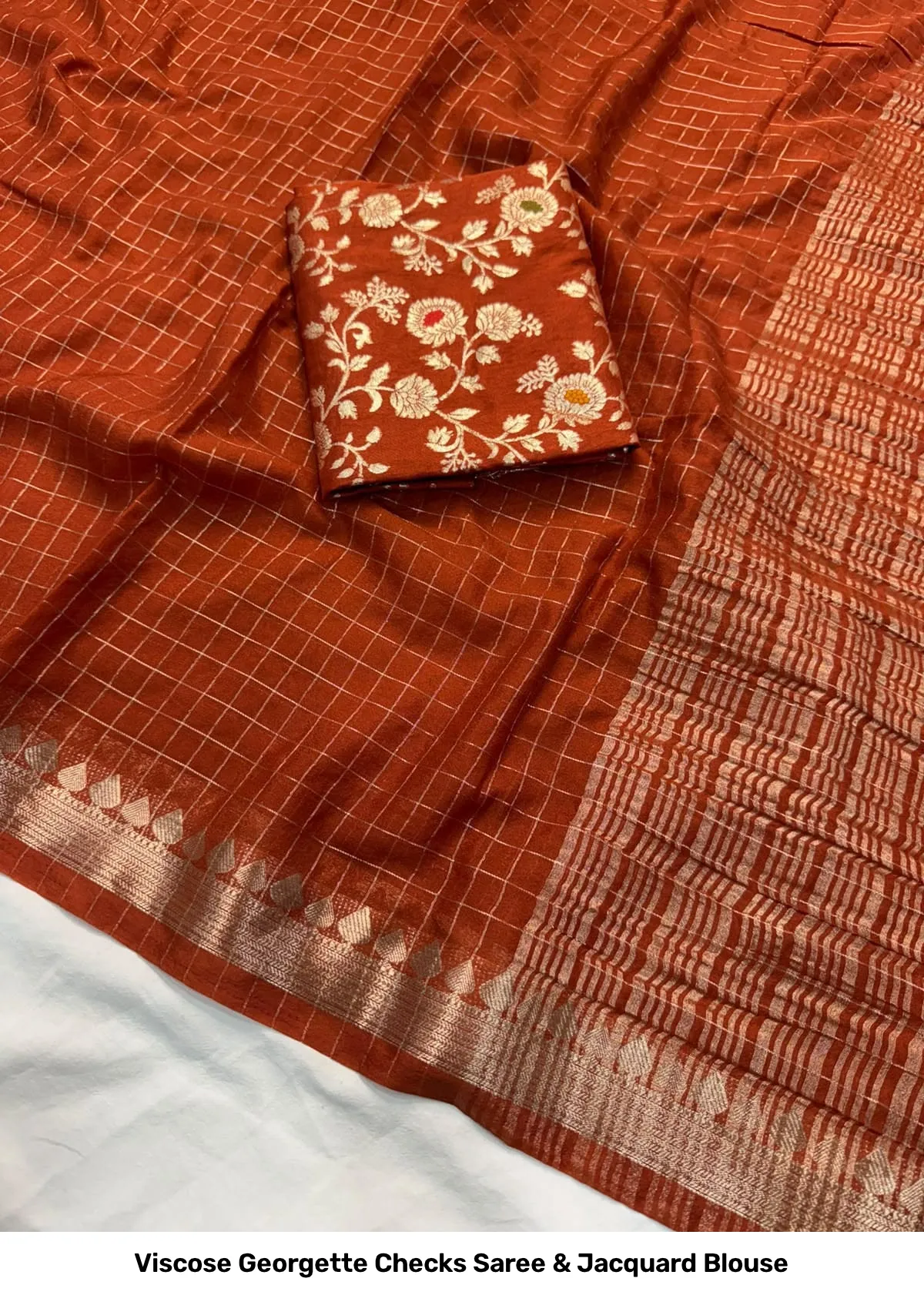 Viscose Georgette Checks Saree & Jacquard Blouse 5